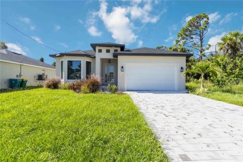 Casa en venta en Rotonda, Florida, 3 dormitorios, 158.86 m2 № 1902537 - foto 2