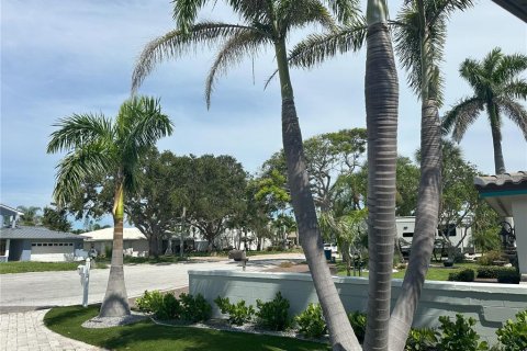 Casa en venta en Treasure Island, Florida, 3 dormitorios, 205.31 m2 № 1917569 - foto 7