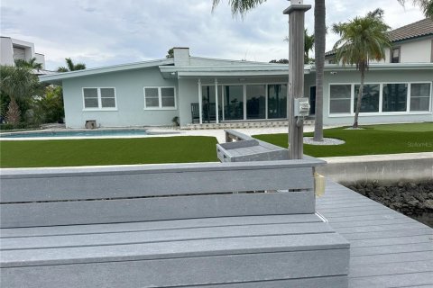 Casa en venta en Treasure Island, Florida, 3 dormitorios, 205.31 m2 № 1917569 - foto 30