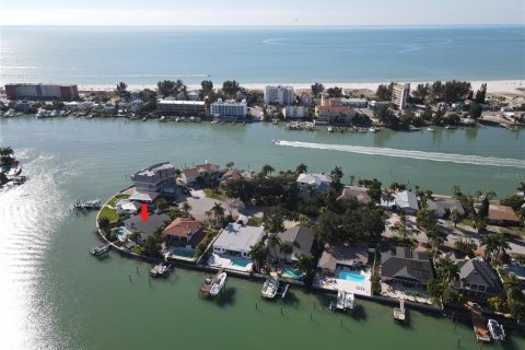 Casa en venta en Treasure Island, Florida, 3 dormitorios, 205.31 m2 № 1917569 - foto 3