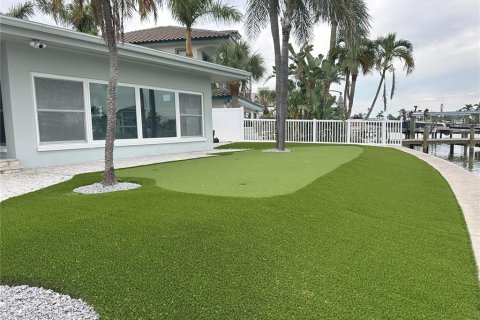 Casa en venta en Treasure Island, Florida, 3 dormitorios, 205.31 m2 № 1917569 - foto 22