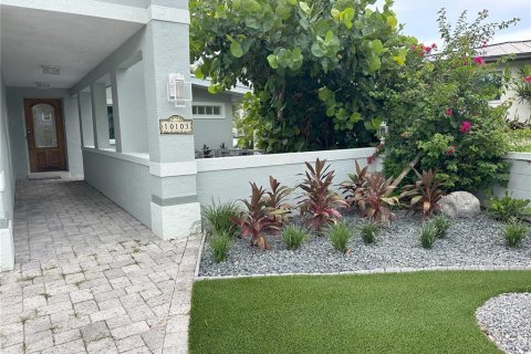 Casa en venta en Treasure Island, Florida, 3 dormitorios, 205.31 m2 № 1917569 - foto 10
