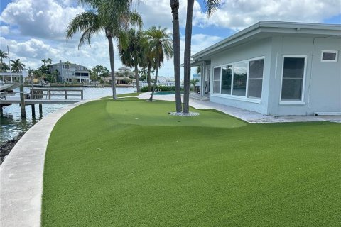 Casa en venta en Treasure Island, Florida, 3 dormitorios, 205.31 m2 № 1917569 - foto 19