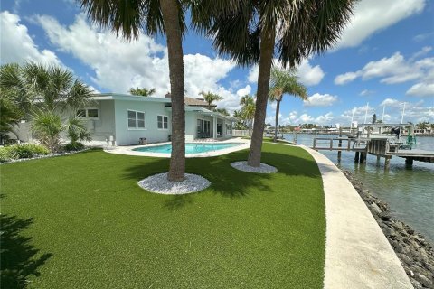Casa en venta en Treasure Island, Florida, 3 dormitorios, 205.31 m2 № 1917569 - foto 26