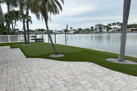 Casa en venta en Treasure Island, Florida, 3 dormitorios, 205.31 m2 № 1917569 - foto 18