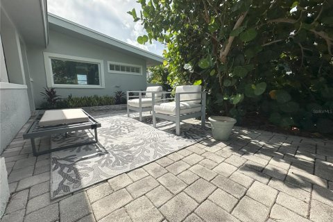 Casa en venta en Treasure Island, Florida, 3 dormitorios, 205.31 m2 № 1917569 - foto 12