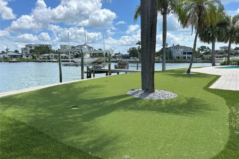 Casa en venta en Treasure Island, Florida, 3 dormitorios, 205.31 m2 № 1917569 - foto 20