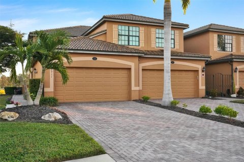 Condo in Bradenton, Florida, 3 bedrooms № 2212473 - photo 3