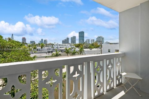 Condominio en alquiler en Miami Beach, Florida, 1 dormitorio, 74.69 m2 № 2071077 - foto 19