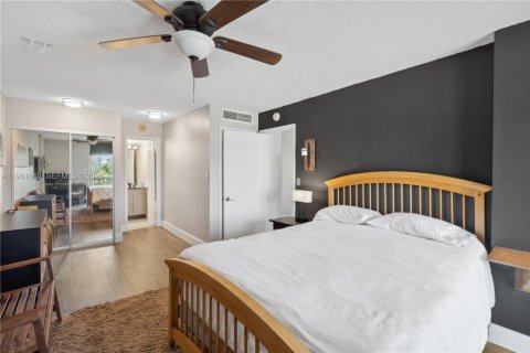 Condominio en alquiler en Miami Beach, Florida, 1 dormitorio, 74.69 m2 № 2071077 - foto 16