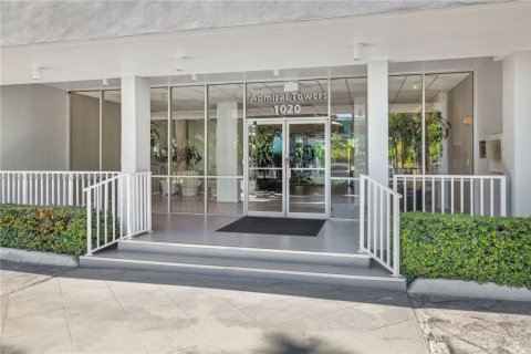Condominio en alquiler en Miami Beach, Florida, 1 dormitorio, 74.69 m2 № 2071077 - foto 23