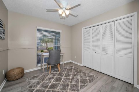 House in Tampa, Florida 3 bedrooms, 142.42 sq.m. № 2151390 - photo 20