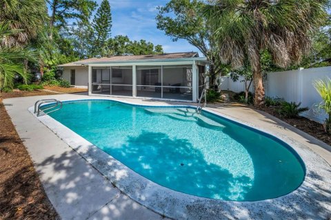 House in Tampa, Florida 3 bedrooms, 142.42 sq.m. № 2151390 - photo 28