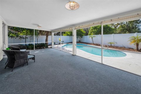 House in Tampa, Florida 3 bedrooms, 142.42 sq.m. № 2151390 - photo 25