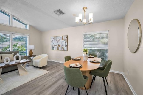 House in Tampa, Florida 3 bedrooms, 142.42 sq.m. № 2151390 - photo 6