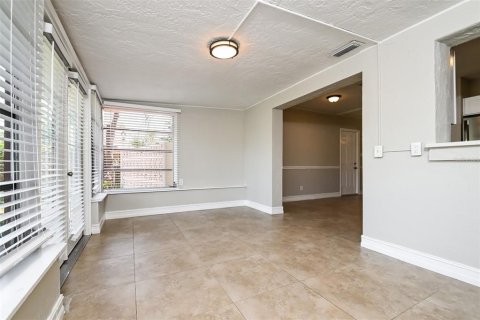 Casa en alquiler en Sarasota, Florida, 3 dormitorios, 120.68 m2 № 1591880 - foto 5