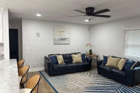 Villa ou maison à louer à Homosassa, Floride: 4 chambres, 242.47 m2 № 1913841 - photo 4