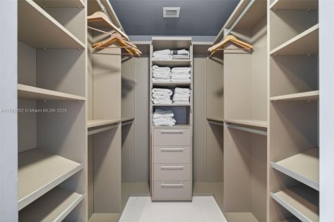 Copropriété à vendre à Miami, Floride: 3 chambres, 107.02 m2 № 1684185 - photo 19