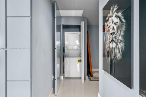 Copropriété à vendre à Miami, Floride: 3 chambres, 107.02 m2 № 1684185 - photo 20