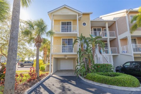 Townhouse in Ruskin, Florida 3 bedrooms, 170.38 sq.m. № 1724650 - photo 6