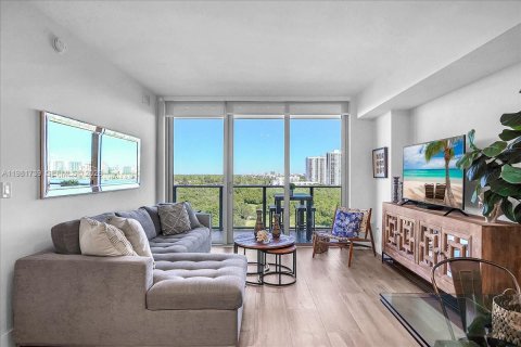 Condo in North Miami Beach, Florida, 2 bedrooms  № 2080242 - photo 7