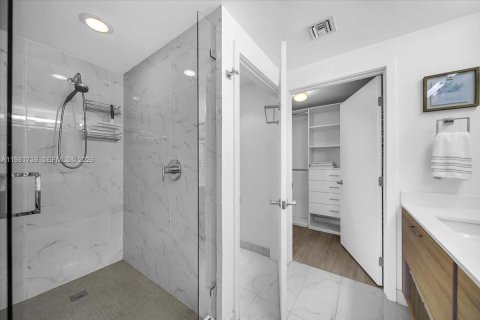 Condo in North Miami Beach, Florida, 2 bedrooms  № 2080242 - photo 29