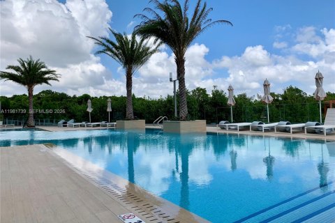Condo in North Miami Beach, Florida, 2 bedrooms  № 2080242 - photo 25