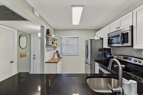 Condo in Davie, Florida, 1 bedroom № 2260091 - photo 6
