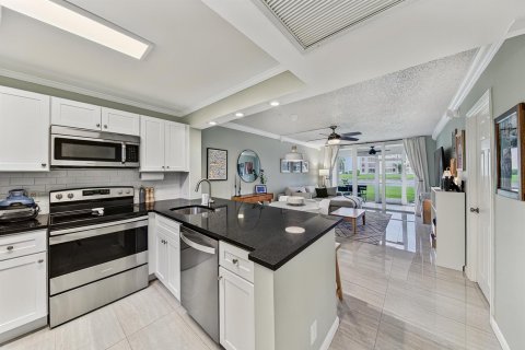 Condo in Davie, Florida, 1 bedroom № 2260091 - photo 12