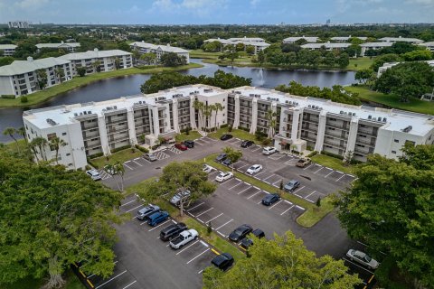 Condo in Davie, Florida, 1 bedroom № 2260091 - photo 3