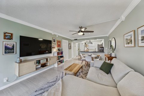 Condo in Davie, Florida, 1 bedroom № 2260091 - photo 22