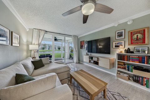 Condo in Davie, Florida, 1 bedroom № 2260091 - photo 25