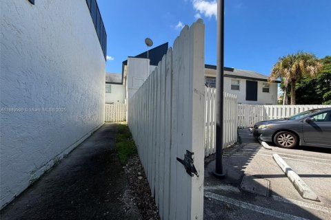 Copropriété à vendre à Miami, Floride: 2 chambres, 88.07 m2 № 1944297 - photo 20