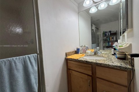 Copropriété à vendre à Miami, Floride: 2 chambres, 88.07 m2 № 1944297 - photo 12