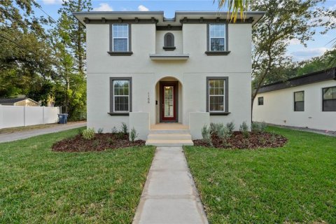 Casa en Saint Petersburg, Florida 3 dormitorios, 202.34 m2 № 2105409