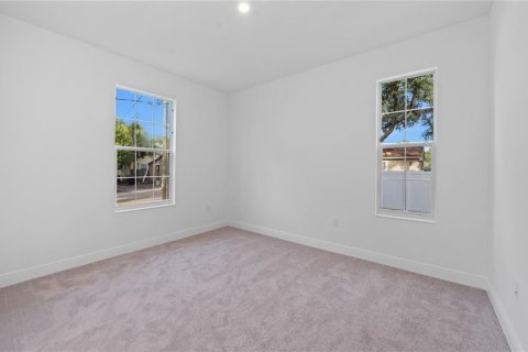 Casa en alquiler en Saint Petersburg, Florida, 3 dormitorios, 202.34 m2 № 2105409 - foto 4