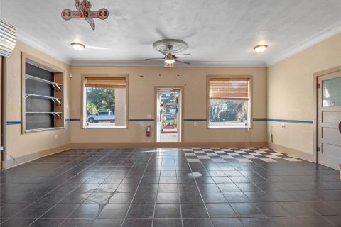 Commercial property in New Smyrna Beach, Florida № 1525821 - photo 6