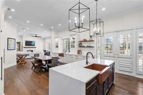 Villa ou maison à vendre à Tampa, Floride: 4 chambres, 445.19 m2 № 2200153 - photo 11