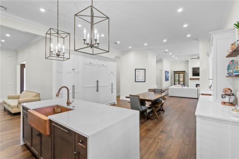 Villa ou maison à vendre à Tampa, Floride: 4 chambres, 445.19 m2 № 2200153 - photo 7