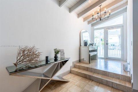 Villa ou maison à louer à Miami Beach, Floride: 4 chambres, 299.98 m2 № 1763091 - photo 11