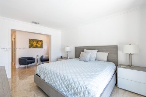 Villa ou maison à louer à Miami Beach, Floride: 4 chambres, 299.98 m2 № 1763091 - photo 29
