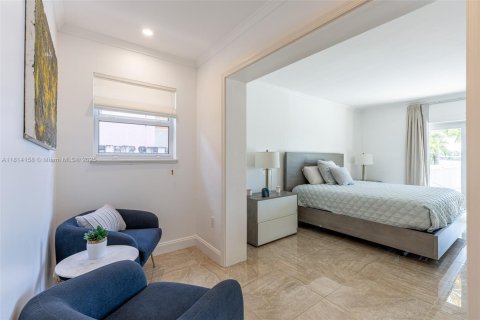 Villa ou maison à louer à Miami Beach, Floride: 4 chambres, 299.98 m2 № 1763091 - photo 25
