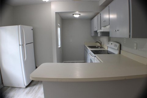 Appartement à louer à Tampa, Floride: 2 chambres, 74.32 m2 № 2399150 - photo 11