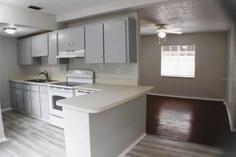 Appartement à louer à Tampa, Floride: 2 chambres, 74.32 m2 № 2399150 - photo 8