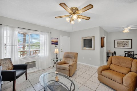 Condominio en venta en Miami, Florida, 1 dormitorio, 63.92 m2 № 2012693 - foto 8