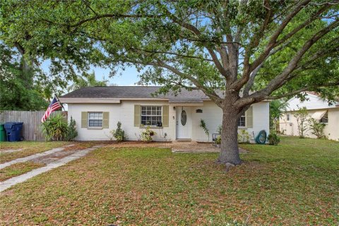 Villa ou maison à louer à Tampa, Floride: 3 chambres, 128.11 m2 № 2102312 - photo 2