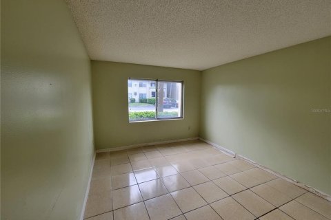 Condo in Orlando, Florida, 2 bedrooms  № 1838409 - photo 10