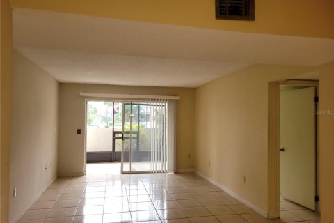 Condo in Orlando, Florida, 2 bedrooms  № 1838409 - photo 3