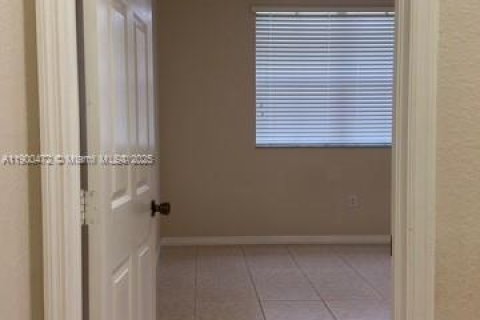 Touwnhouse à louer à Pembroke Pines, Floride: 2 chambres, 128.11 m2 № 1965035 - photo 19