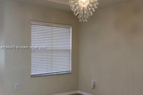 Touwnhouse à louer à Pembroke Pines, Floride: 2 chambres, 128.11 m2 № 1965035 - photo 13